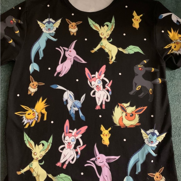 Like new Blackmilk Eevee Evolution Oversized Short Sleeve Top large Pokémon - Picture 3 of 7
